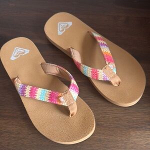 Roxy Tan and Pink Sandals with Braided Straps